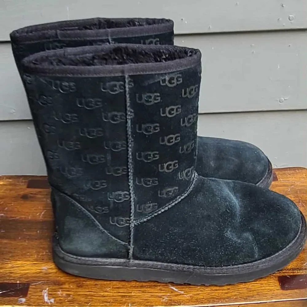 UGG Black Suede Logo Print Classic Boot size 9